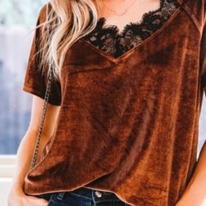 AMARYLLIS VELVET TOP LG